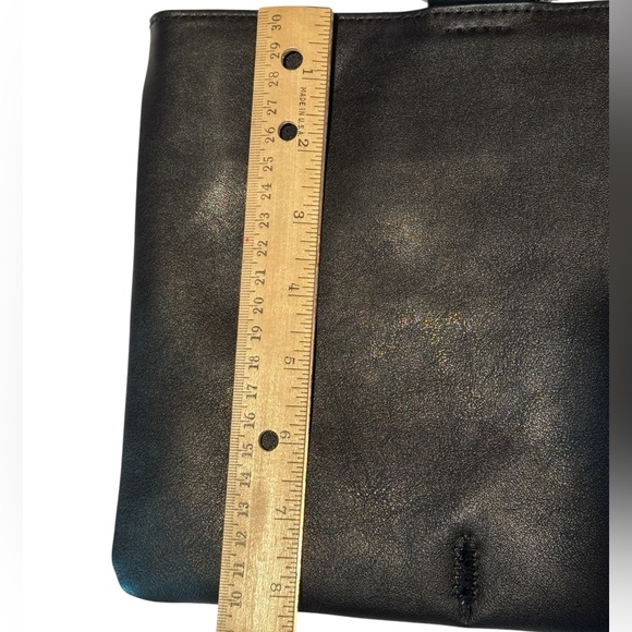 Thacker
Leather Le Pouch Bangle - Picture 5 of 8